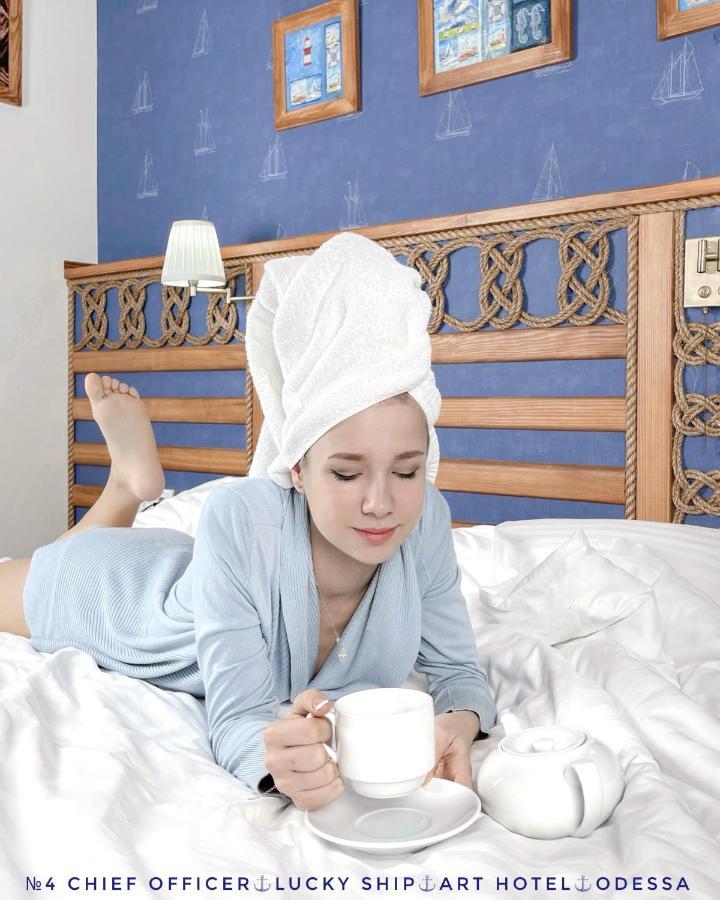Lucky Ship Art Hotel Oldenburg Bagian luar foto