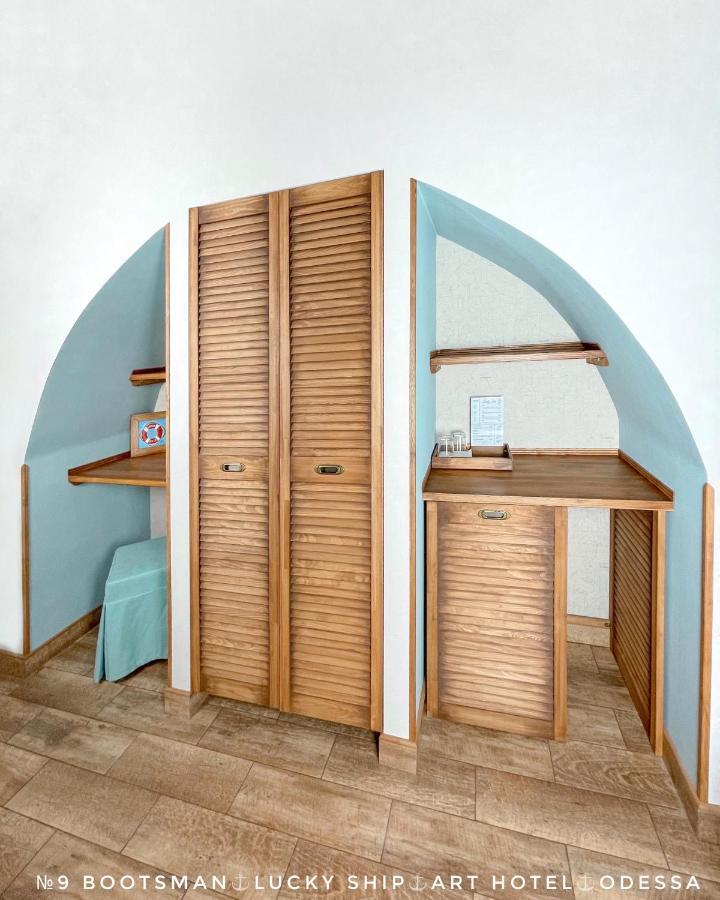 Lucky Ship Art Hotel Oldenburg Bagian luar foto
